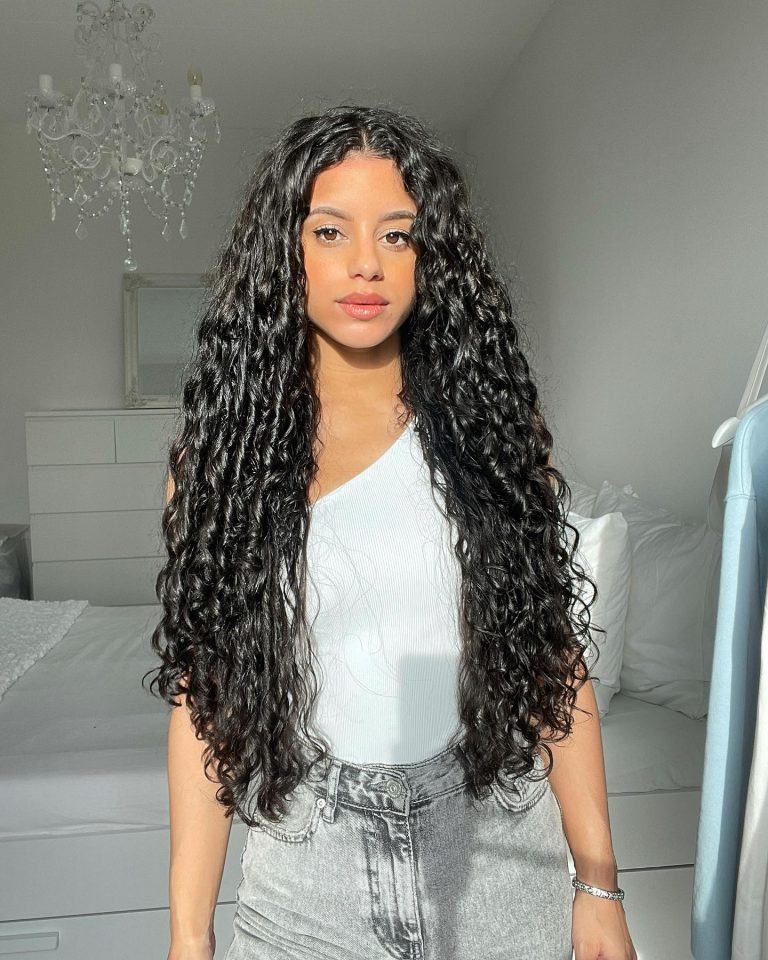 16 Gorgeous Long Curly Hairstyles to Show Off Your Curls