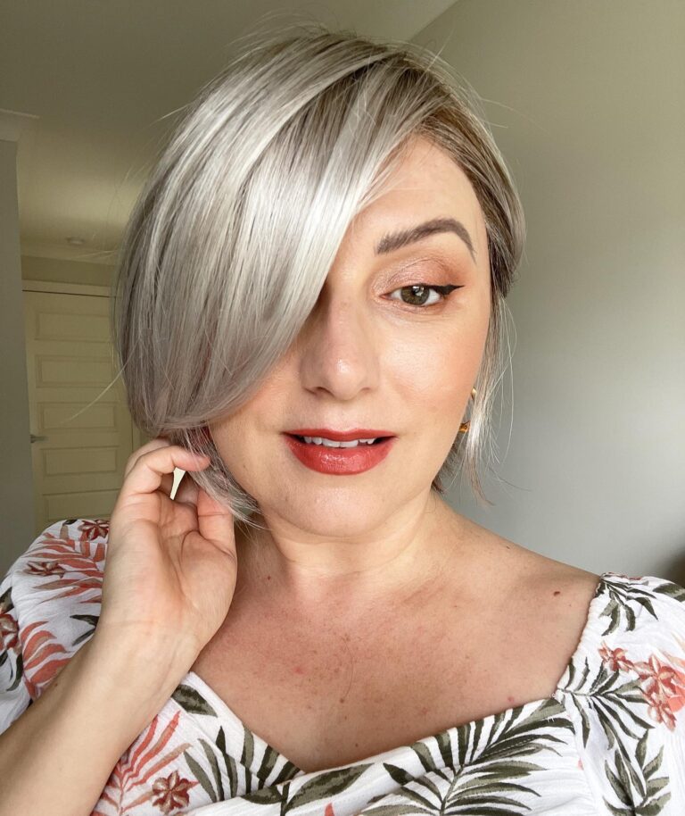 17 Gray Short Hairstyles for a Bold and Confident Style