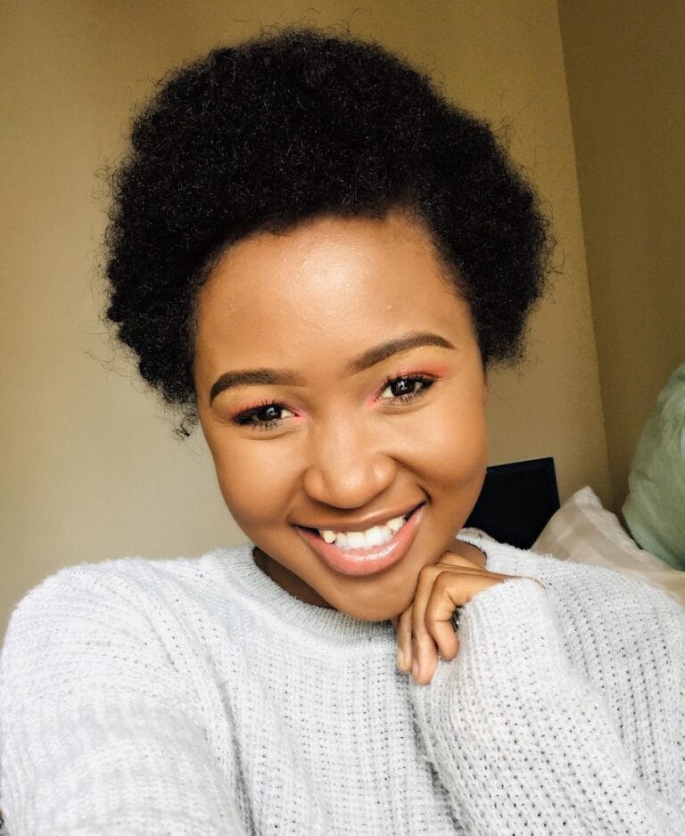 16 Cute Short Afro Hairstyles to Rock Your Natural Texture
