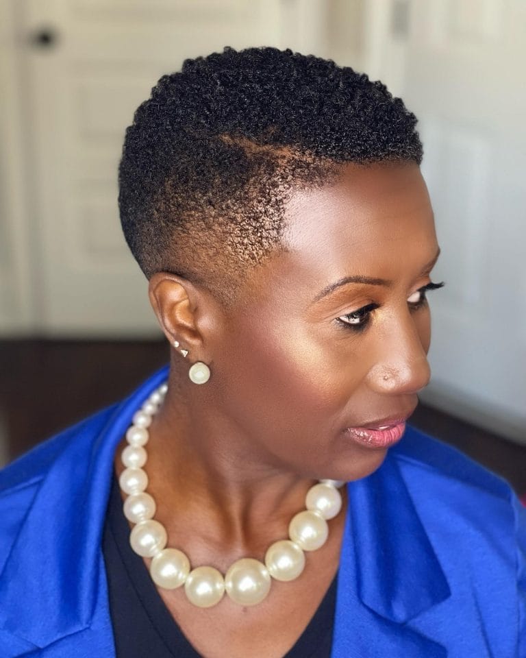 17 Best Short Hairstyles for Black Women with Confidence